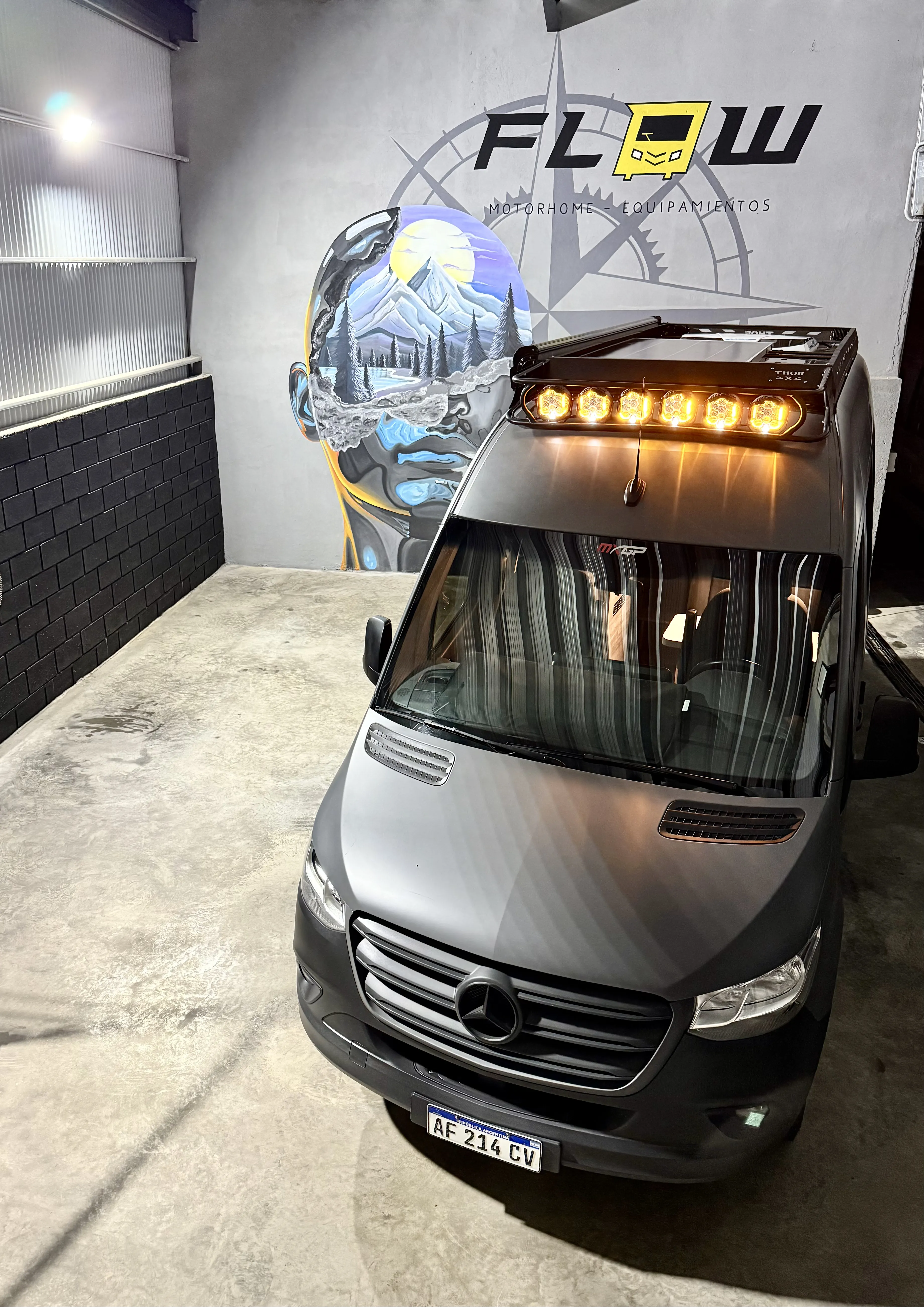 Comedor Interior del Motorhome